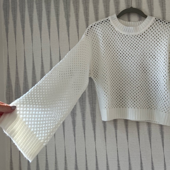Knit mesh sweater in Ivory. Size small. NWOT - Picture 3 of 5